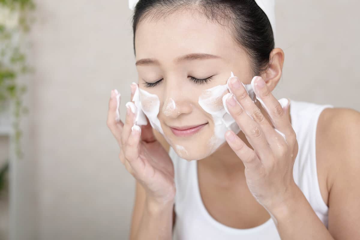Tips Memilih Pembersih Muka Yang Sesuai Untuk Kulit Anda