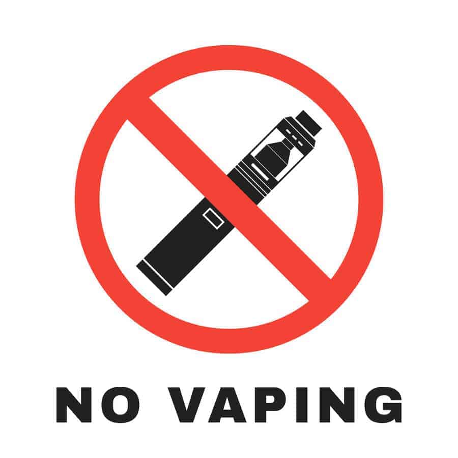 pihak Kementerian Kesihatan Malaysia dengan kerjasama Kementerian Pendidikan Malaysia telah mengharamkan penggunaan rokok elektronik di negara ini.