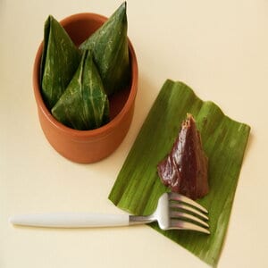 Resepi Kuih Koci Pulut Hitam Guna 10 Bahan Je!