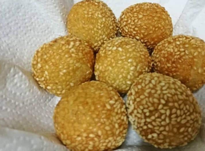 kuih bom