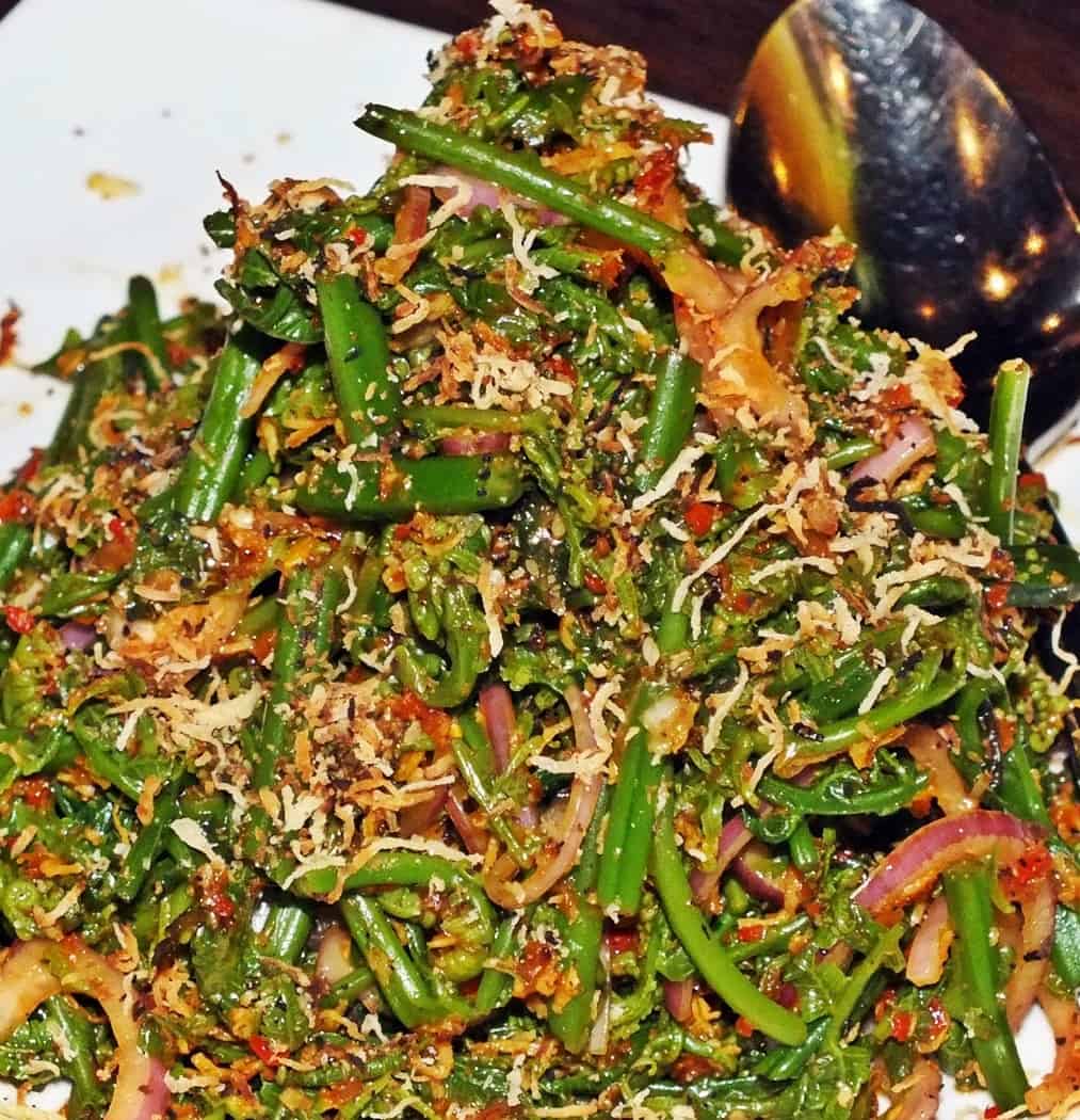 kerabu pucuk paku